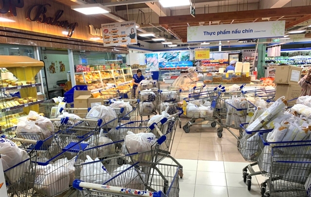 Saigon Co.op retail systems continue to cut prices on 10,000 more essential, COVID-prevention products